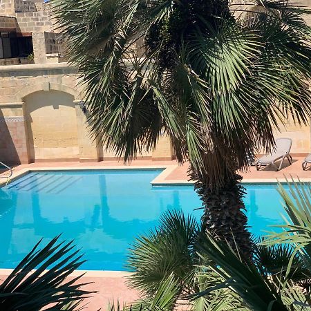 Tal-Mirakli Appartement Għarb Buitenkant foto