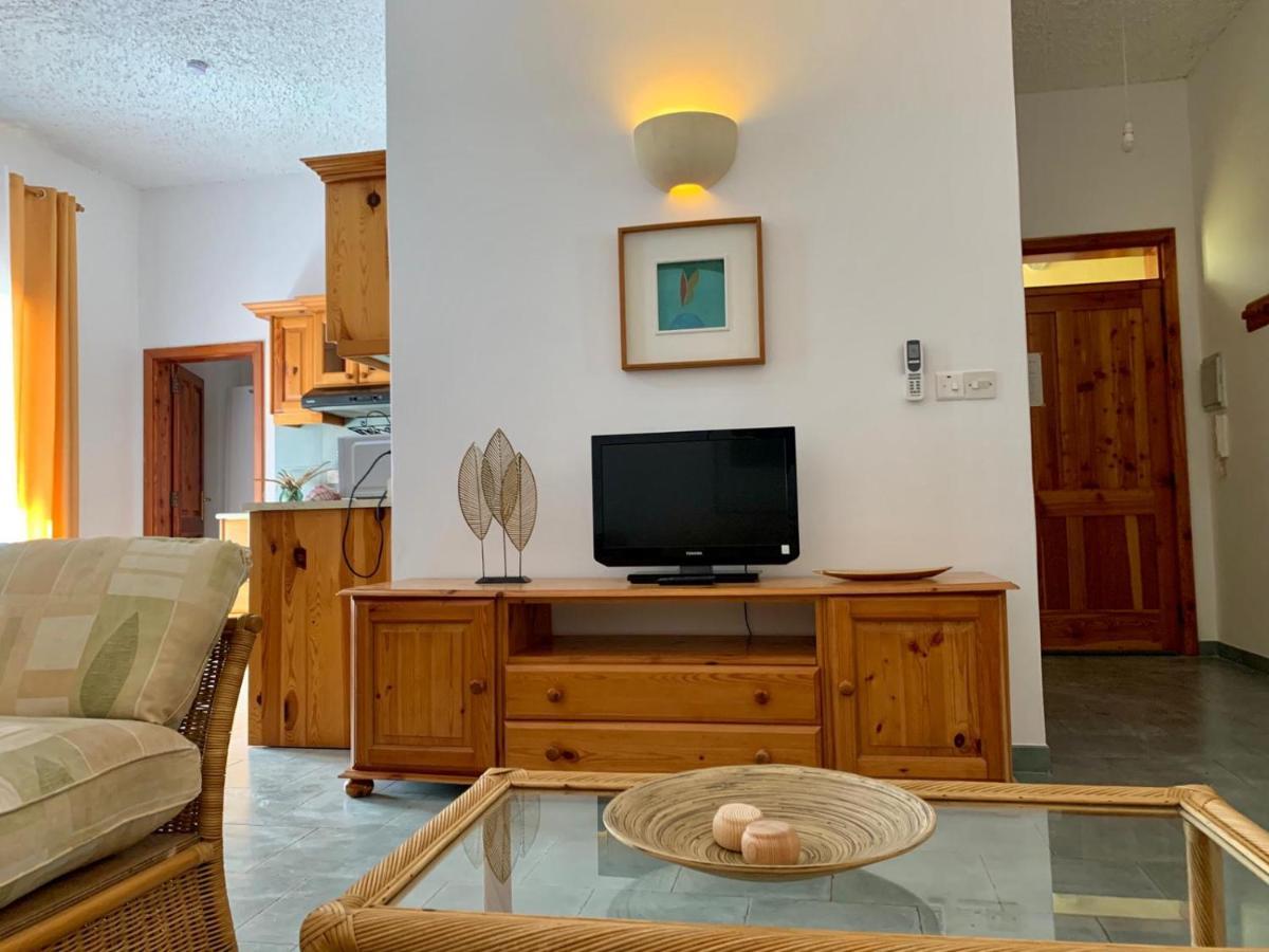 Tal-Mirakli Appartement Għarb Buitenkant foto
