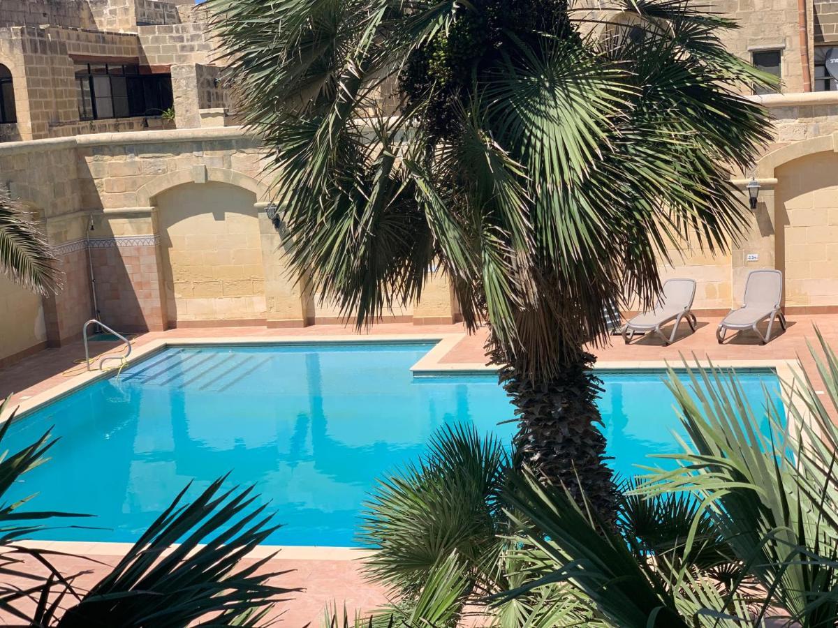 Tal-Mirakli Appartement Għarb Buitenkant foto