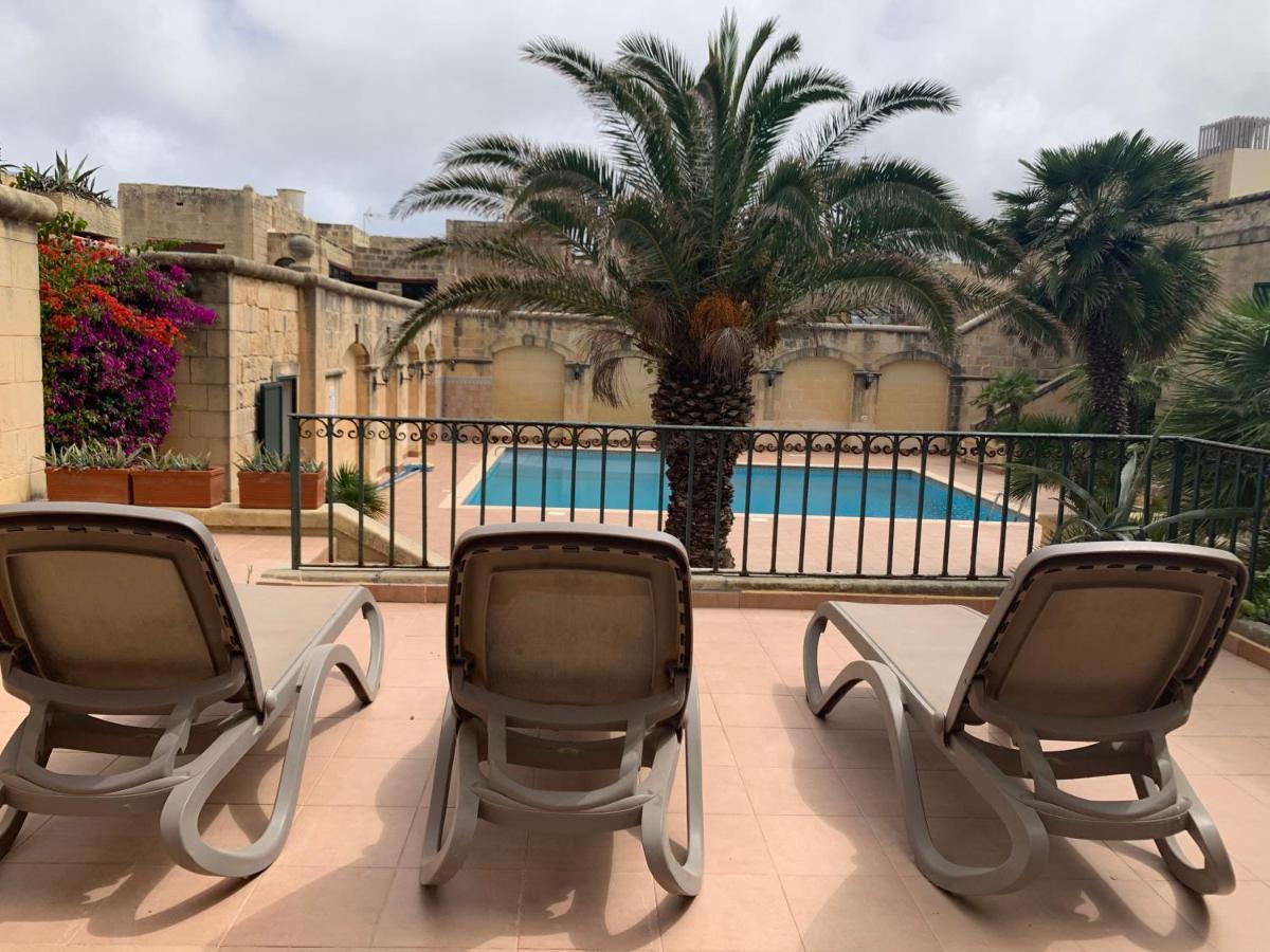 Tal-Mirakli Appartement Għarb Buitenkant foto