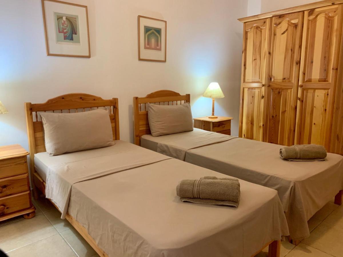 Tal-Mirakli Appartement Għarb Buitenkant foto