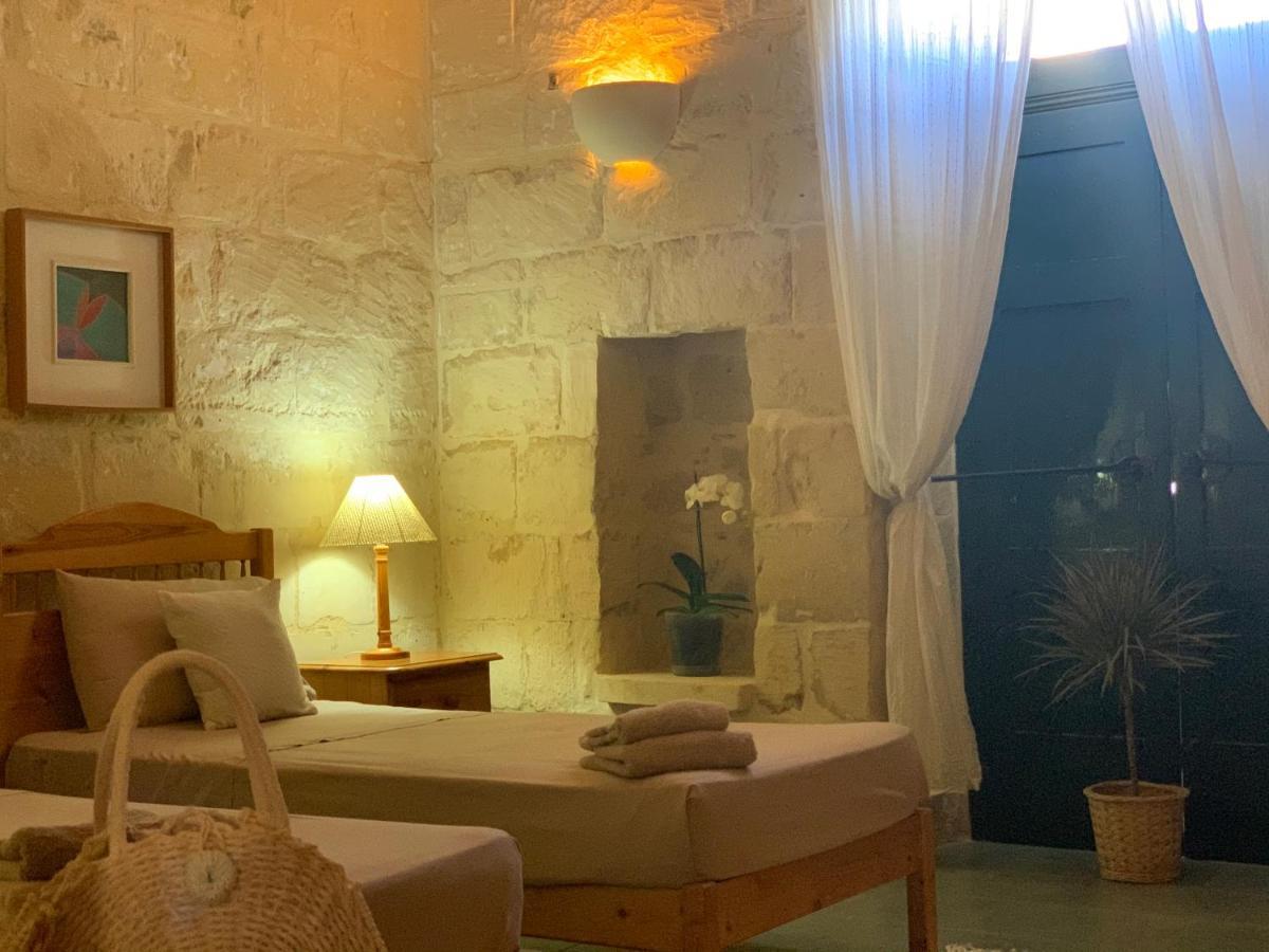 Tal-Mirakli Appartement Għarb Buitenkant foto