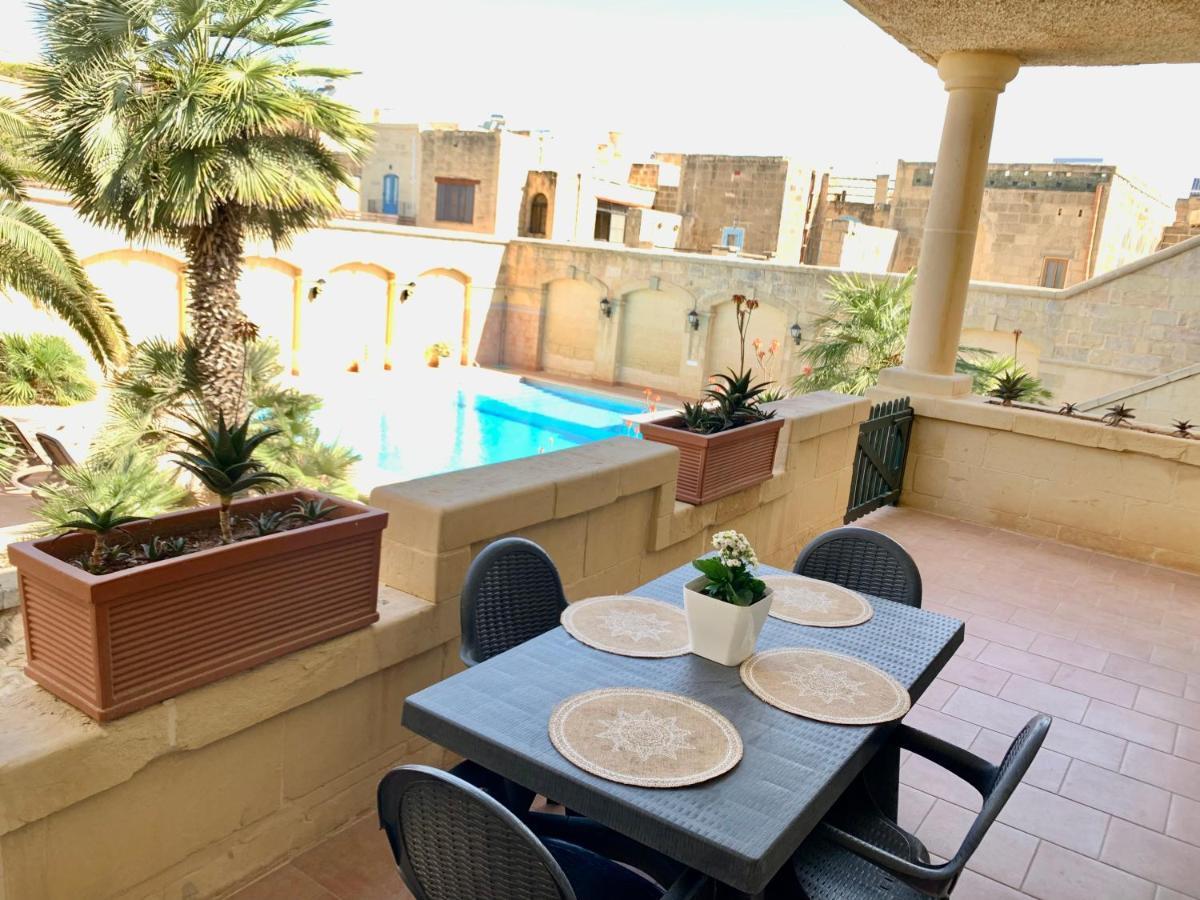 Tal-Mirakli Appartement Għarb Buitenkant foto